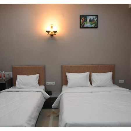 Hotel Ganga Kaveri バラナシ エクステリア 写真