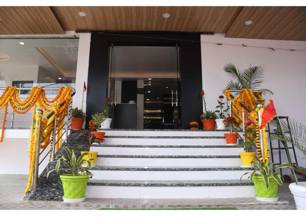 Hotel Ganga Kaveri バラナシ エクステリア 写真