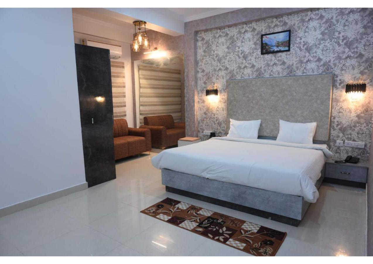 Hotel Ganga Kaveri バラナシ エクステリア 写真