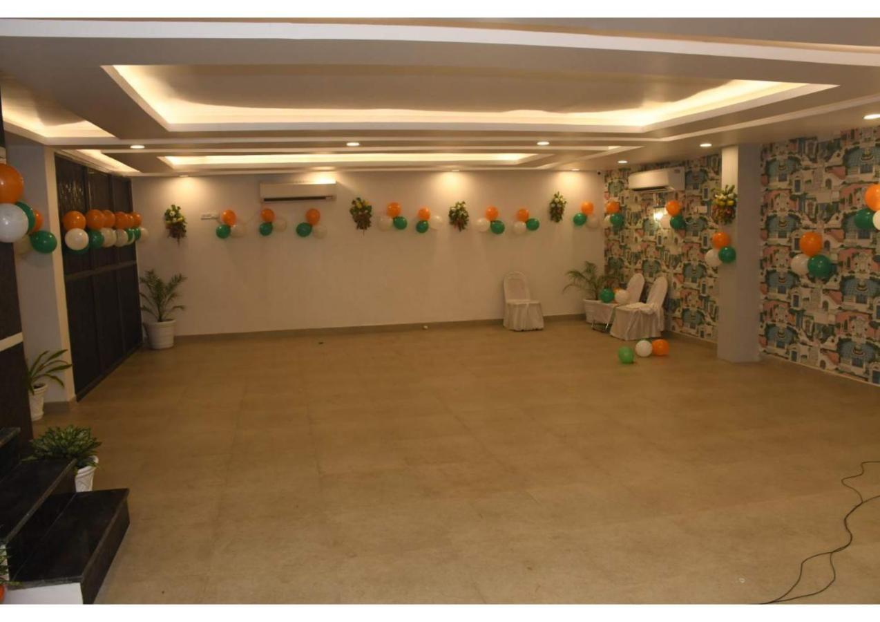 Hotel Ganga Kaveri バラナシ エクステリア 写真